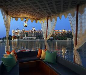 Leela Palace Udaipur Inde Bateau