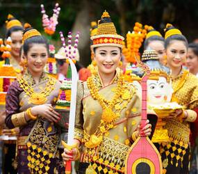 Circuit Laos Luang Prabang Songkarn festival