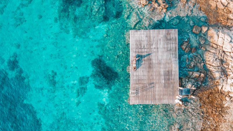 Capo Orso Sardaigne pedana ragazza