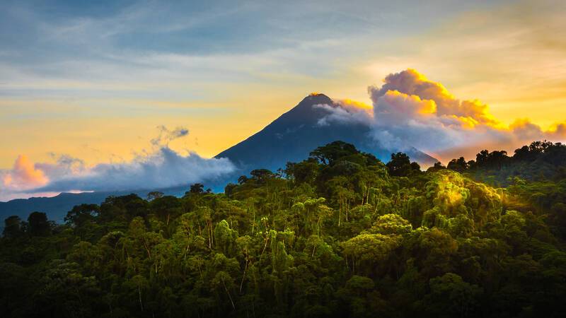 Volcan Arenal Costa Rica Deloyd Huenink