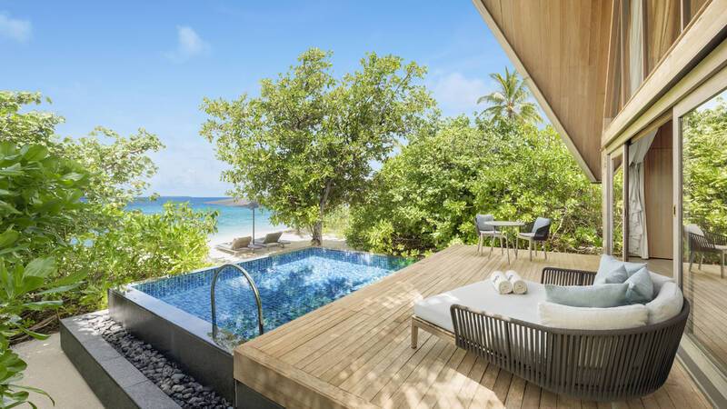 The St Regis Maldives Vommuli Resort Beach_Villa_with_Pool