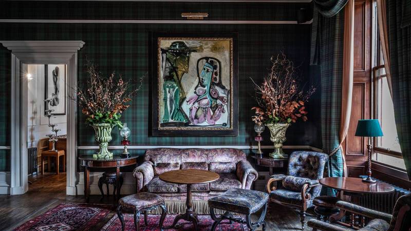 The Fife Arms Hotel Braemar Ecosse Picasso the Drawing Room