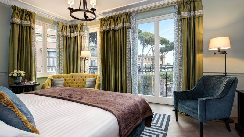 Hotel de la Ville Rome Junior Suite Bedroom