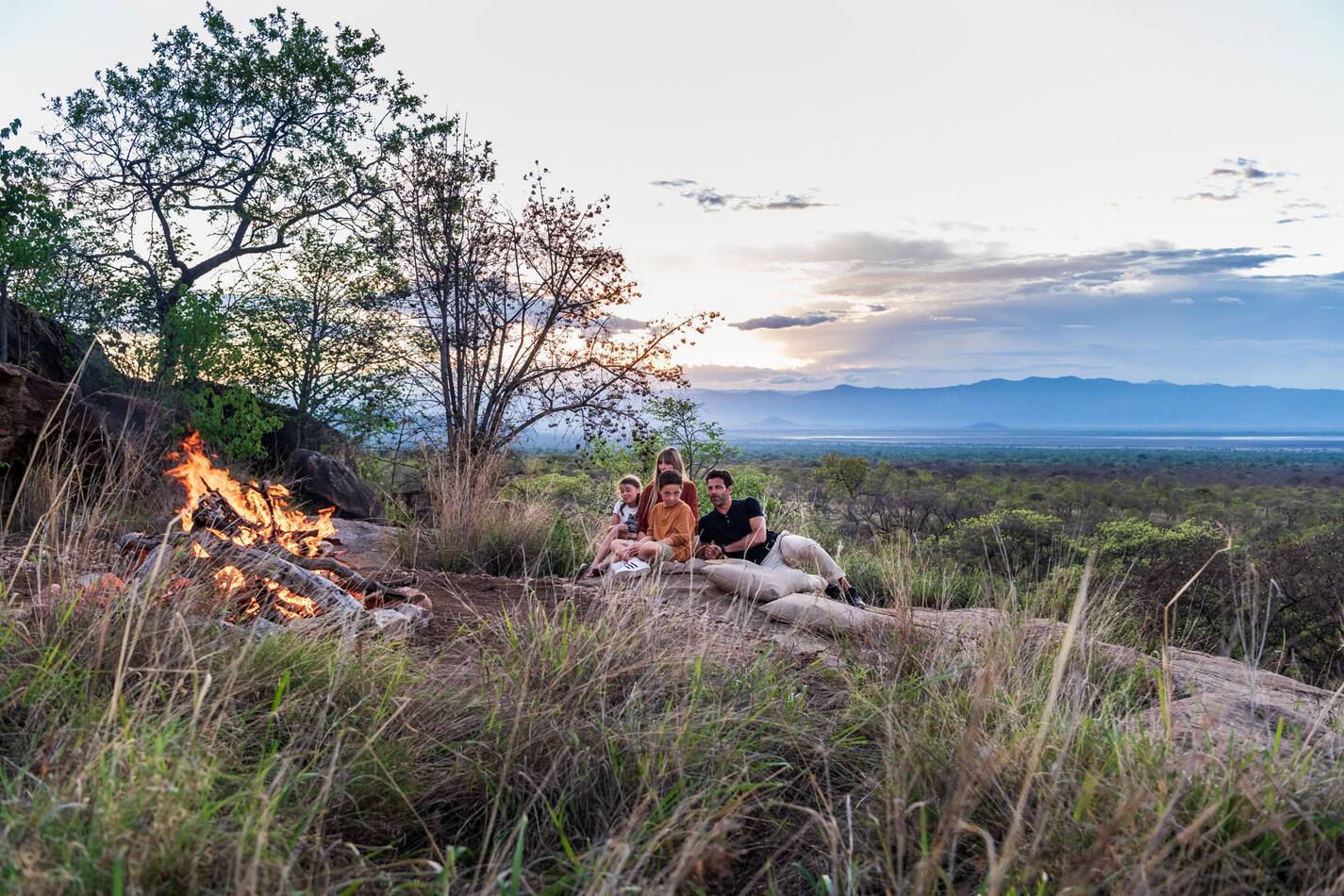 Tarangire Ormatai Rock Tanzanie Feu Camps