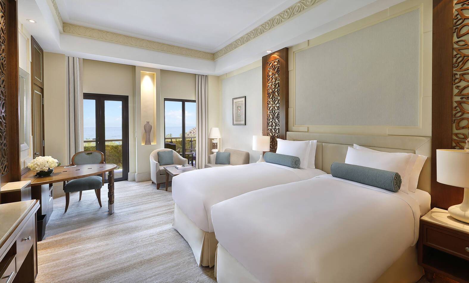 Al Bustan Palace Mascate Oman Deluxe SeaView Room