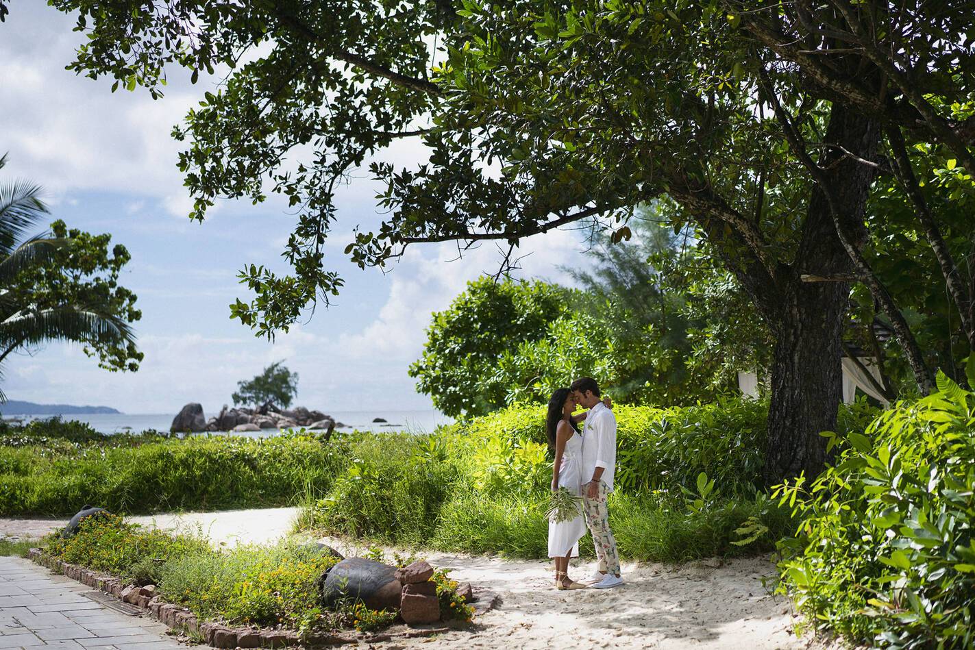 Raffles Seychelles Beachside Wedding