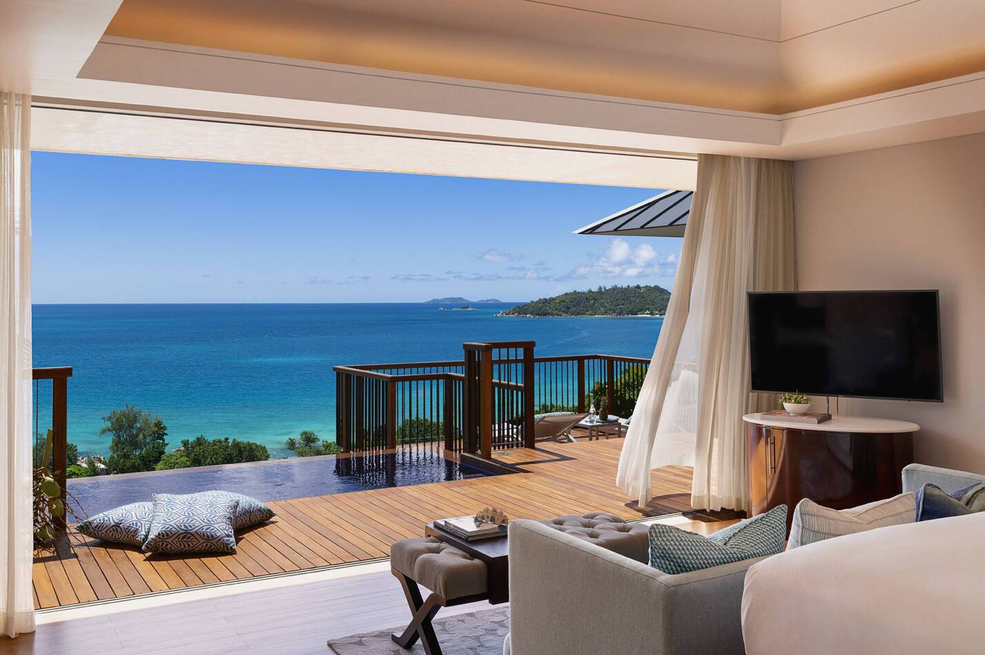 Raffles Seychelles Panoramic Pool Villa