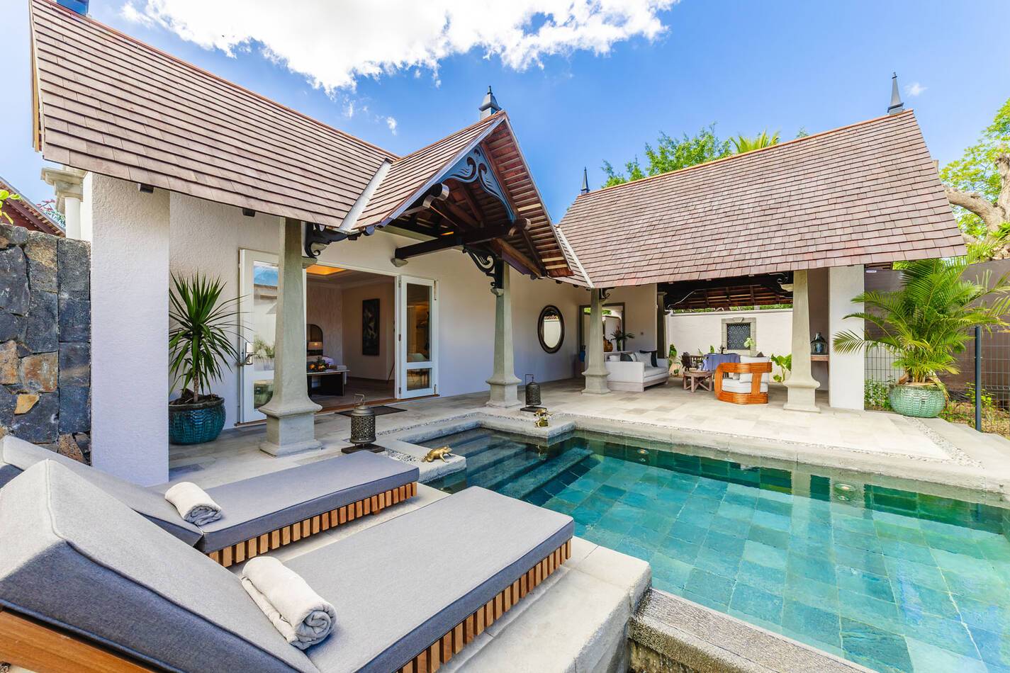 Maradiva Ile Maurice Luxury suite pool villa outdoor pool