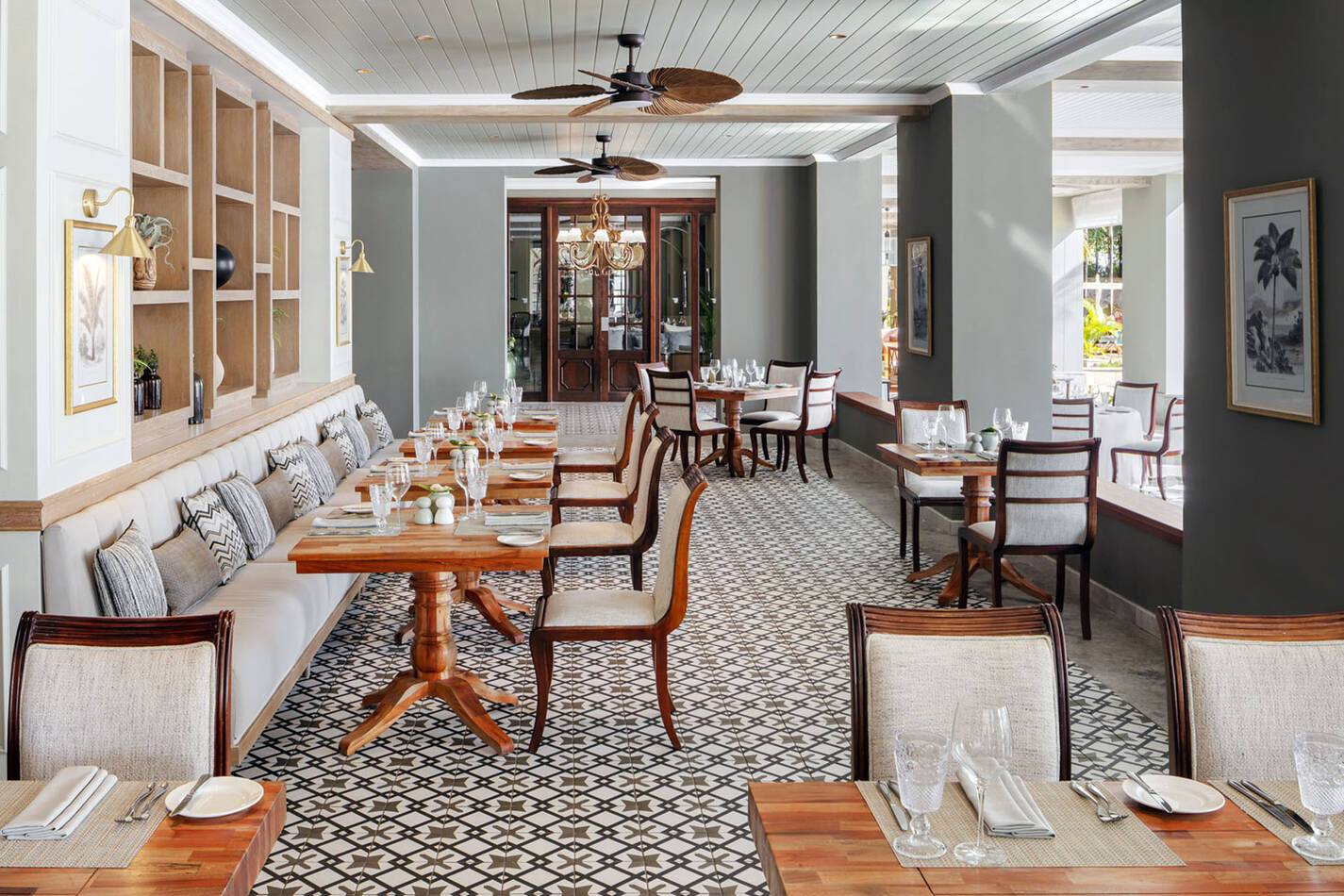 The St Regis Le Morne Resort Maurice la manoir dining room