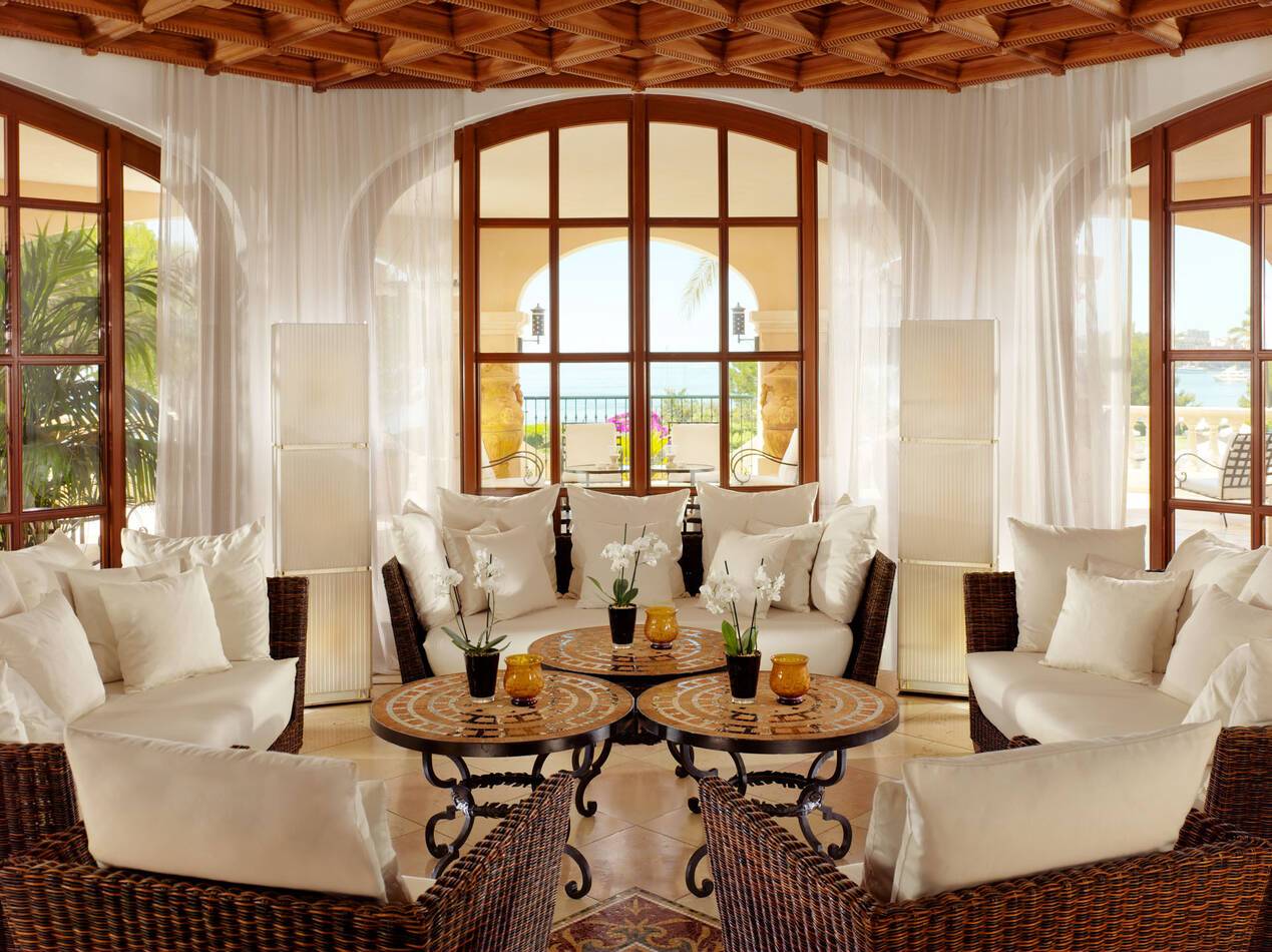 St Regis Mardavall Resort Majorque Moroccan Lounge