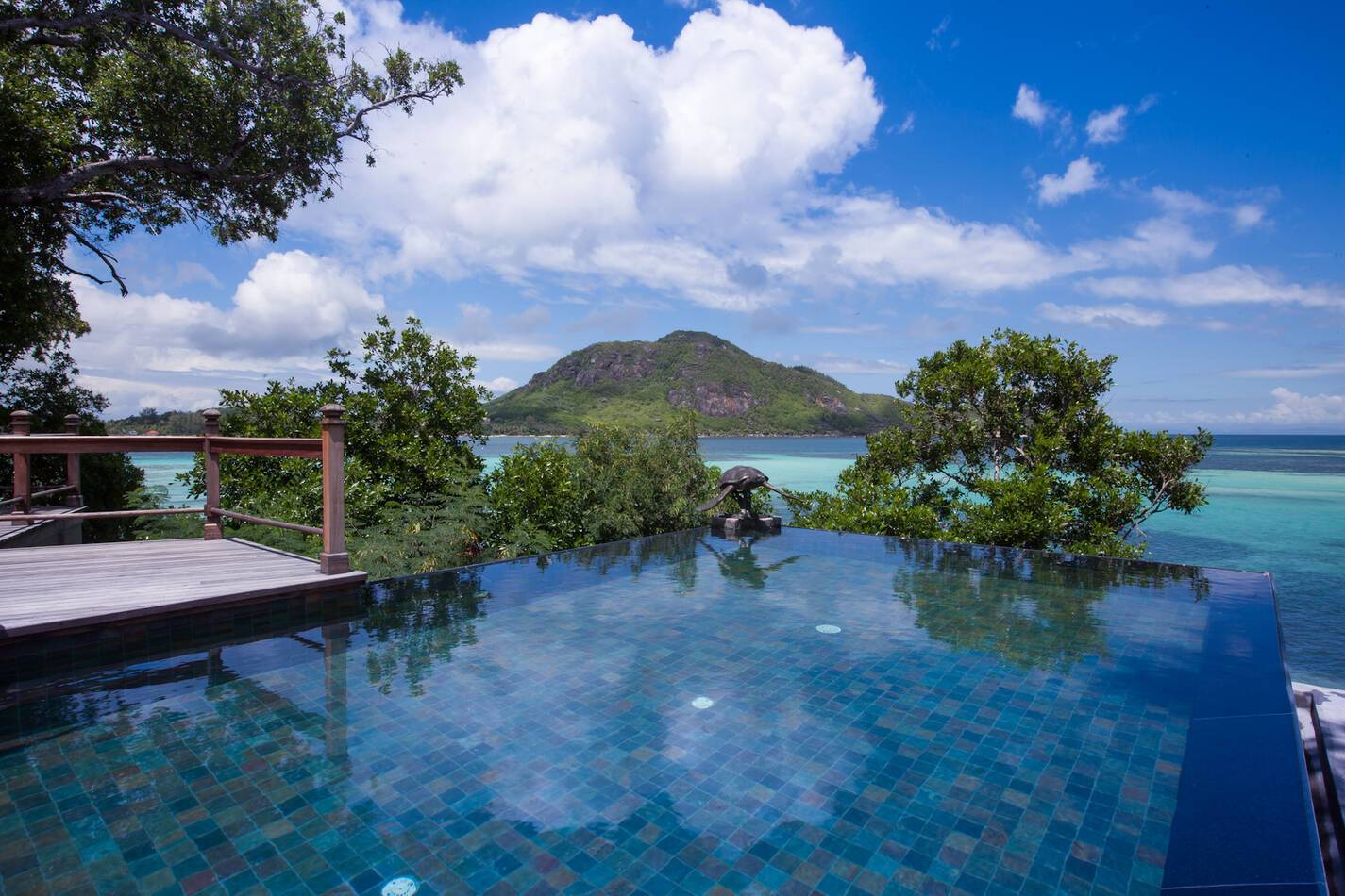 Enchanted Island Seychelles piscine
