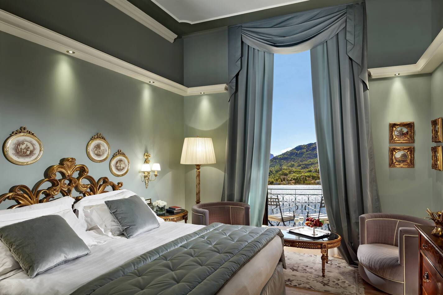 Grand Hotel Tremezzo Lac Come view prestige chambre Lit italie Roberto Bonardi