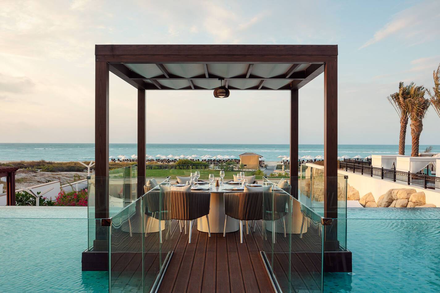 St Regis Saadiyat Island Resort Abu Dhabi Sontaya Terrasse