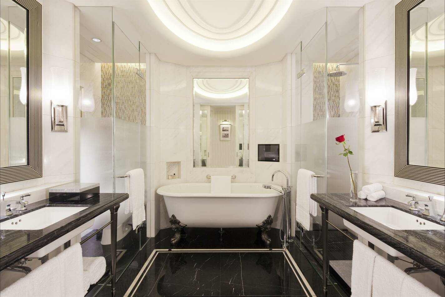 Fairmont Peace Hotel Shanghai guest room salle de bain