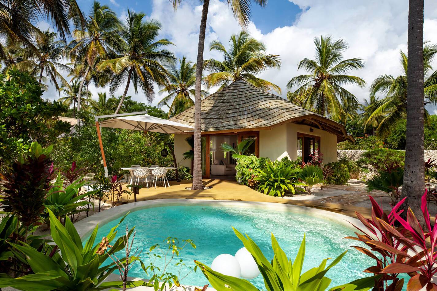 White Sand Luxury Zanzibar pool Villa