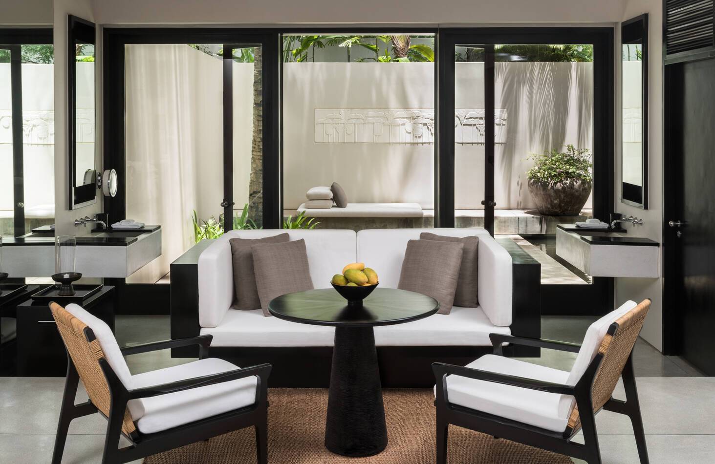 Amansara Courtyard Suite Lounge Cambodge