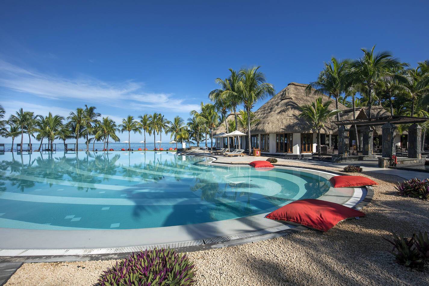 Dinarobin Maurice Beachcomber Resorts Hotels Piscine face plage