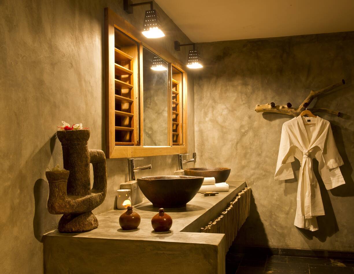 Tsara Komba Lodge Madagascar Ensuite Bathroom
