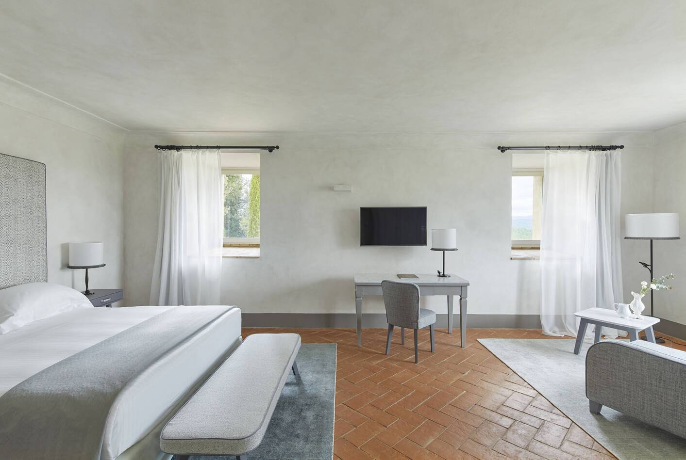 Como Castello del Nero Toscane Suite Master Bedroom