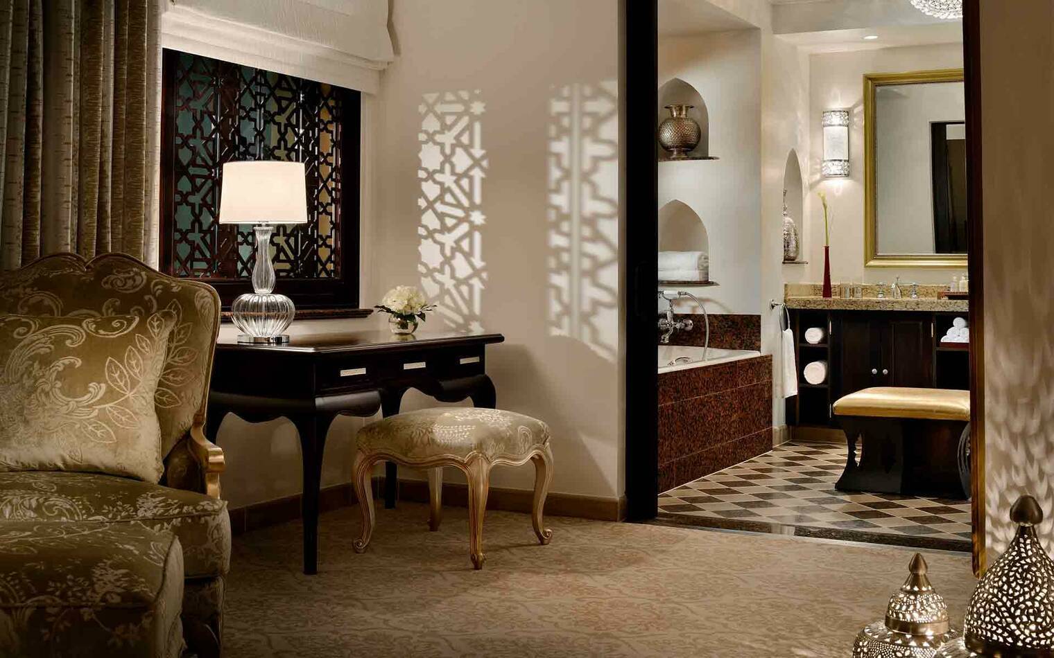 One And Ony Royal Mirage Arabian Court Prince Suite SDB Dubai