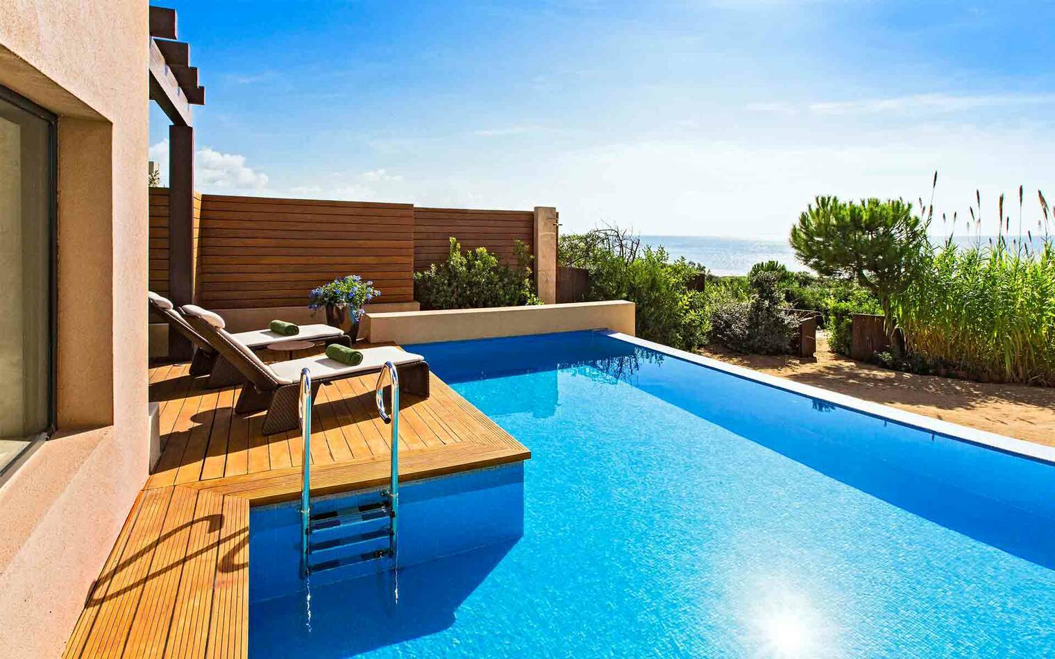The Romanos Costa Navarino Suite Premium Grand Infinity Terrasse Grece