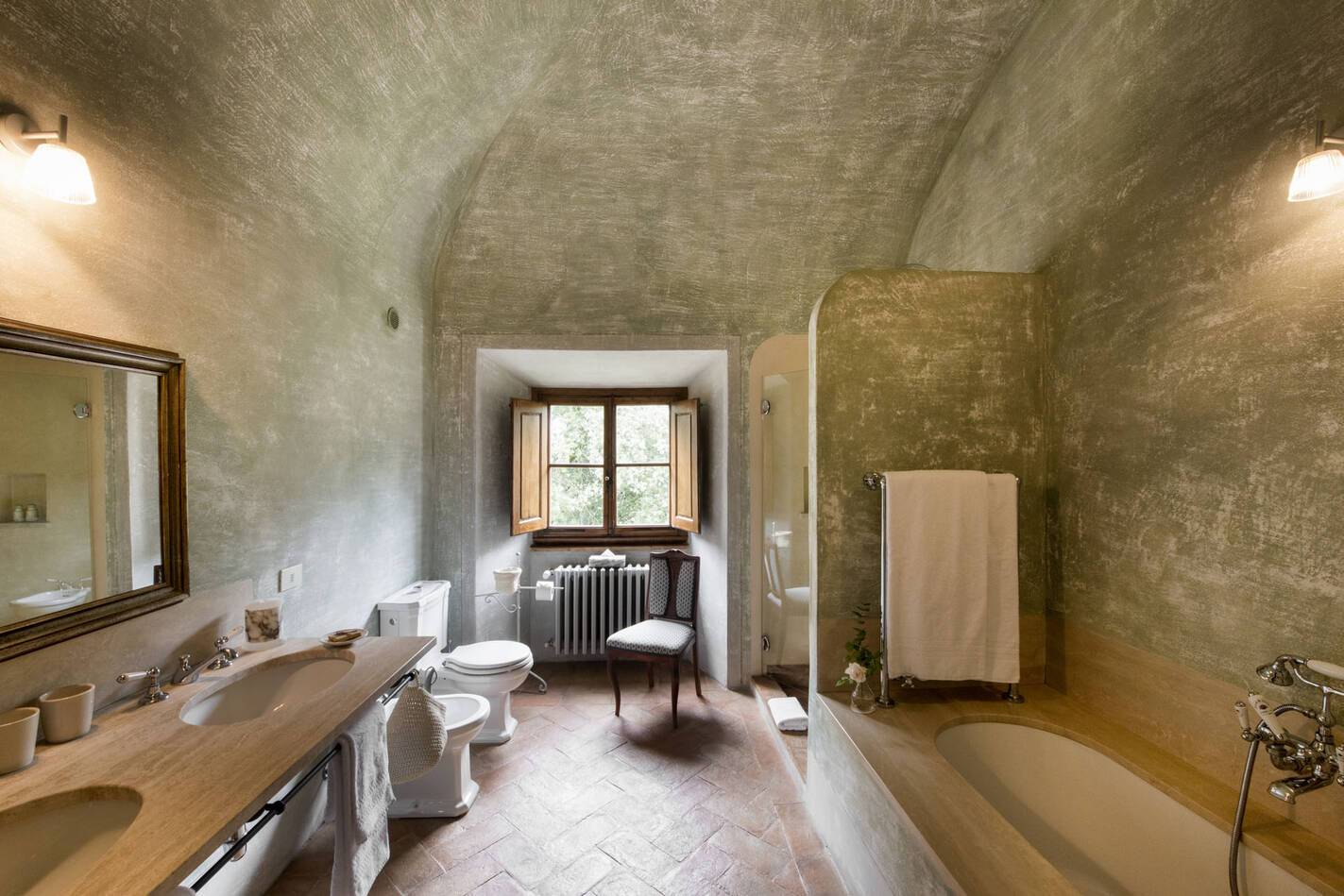 Borgo Pignano Toscane Large Villa Room bathroom