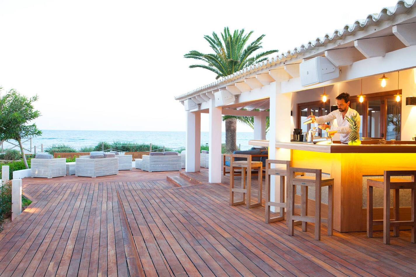 Gecko beach club formentera bar terrace cocktails