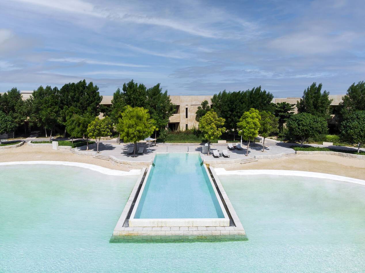 Zulal Wellness Resort Qatar Discovery Infinity Pool