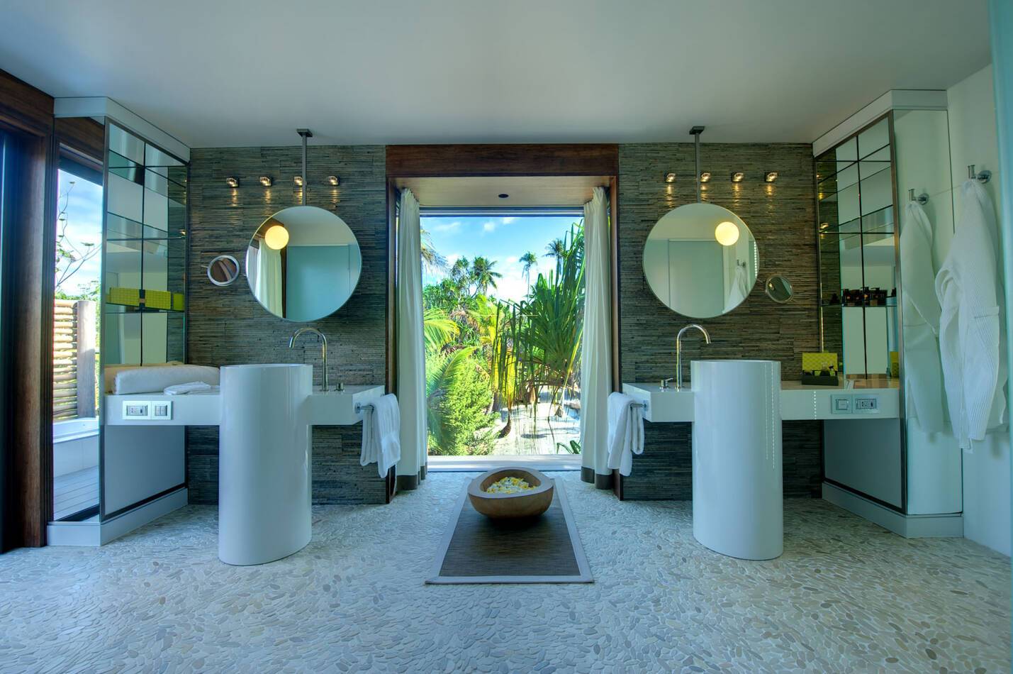 The Brando 1 Bedroom Villa bathroom Tetiaroa