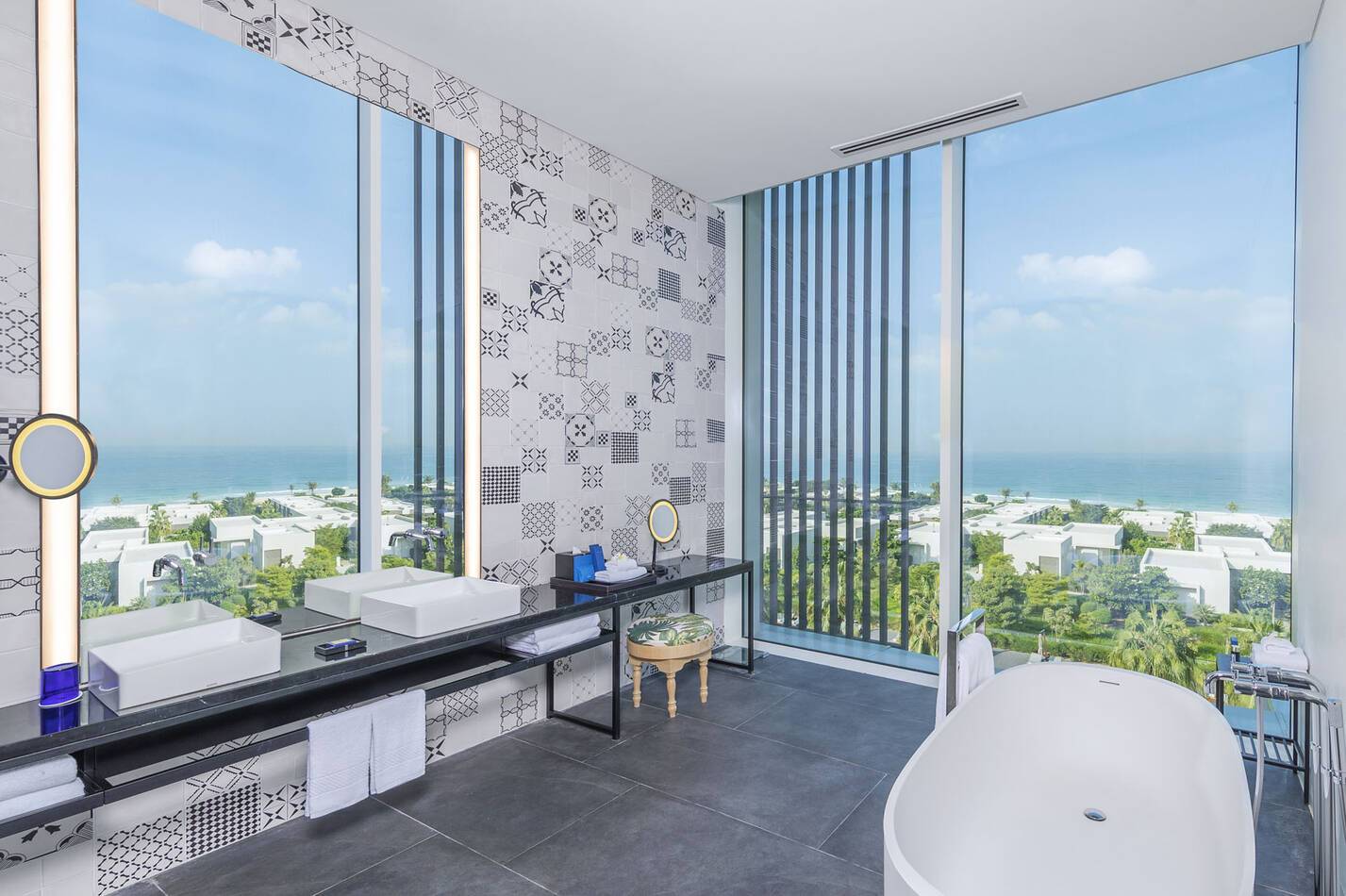 Oberoi al Zorah Dubai Kohinoor Ocean View Suite Bathroom