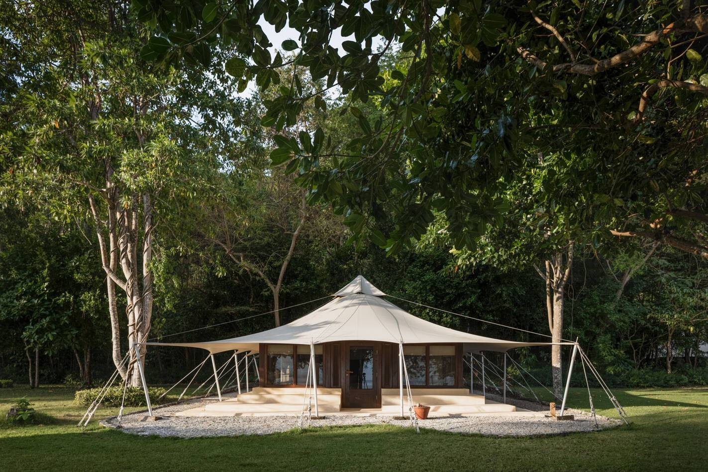 Amanwana Moyo Flores Sea Indonesie Jungle Tent