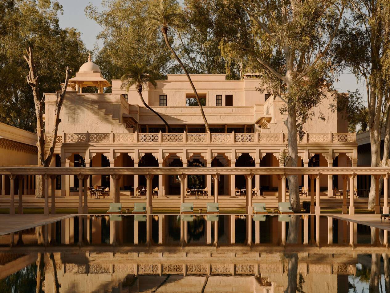 Amanbagh Inde Pool View