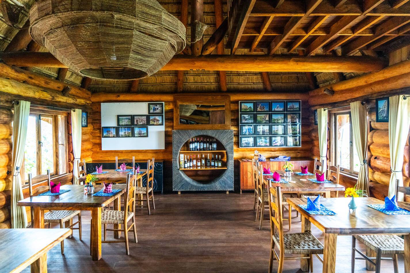 Kyaninga Lodge Ouganda robert michael poole Restaurant