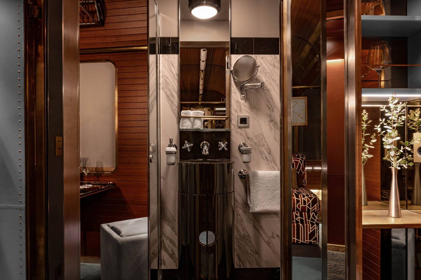 Train Dolce Vita Orient Express mrtripper Salle bains