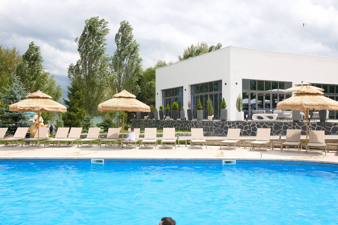 Noy Land Sevan Armenie Piscine