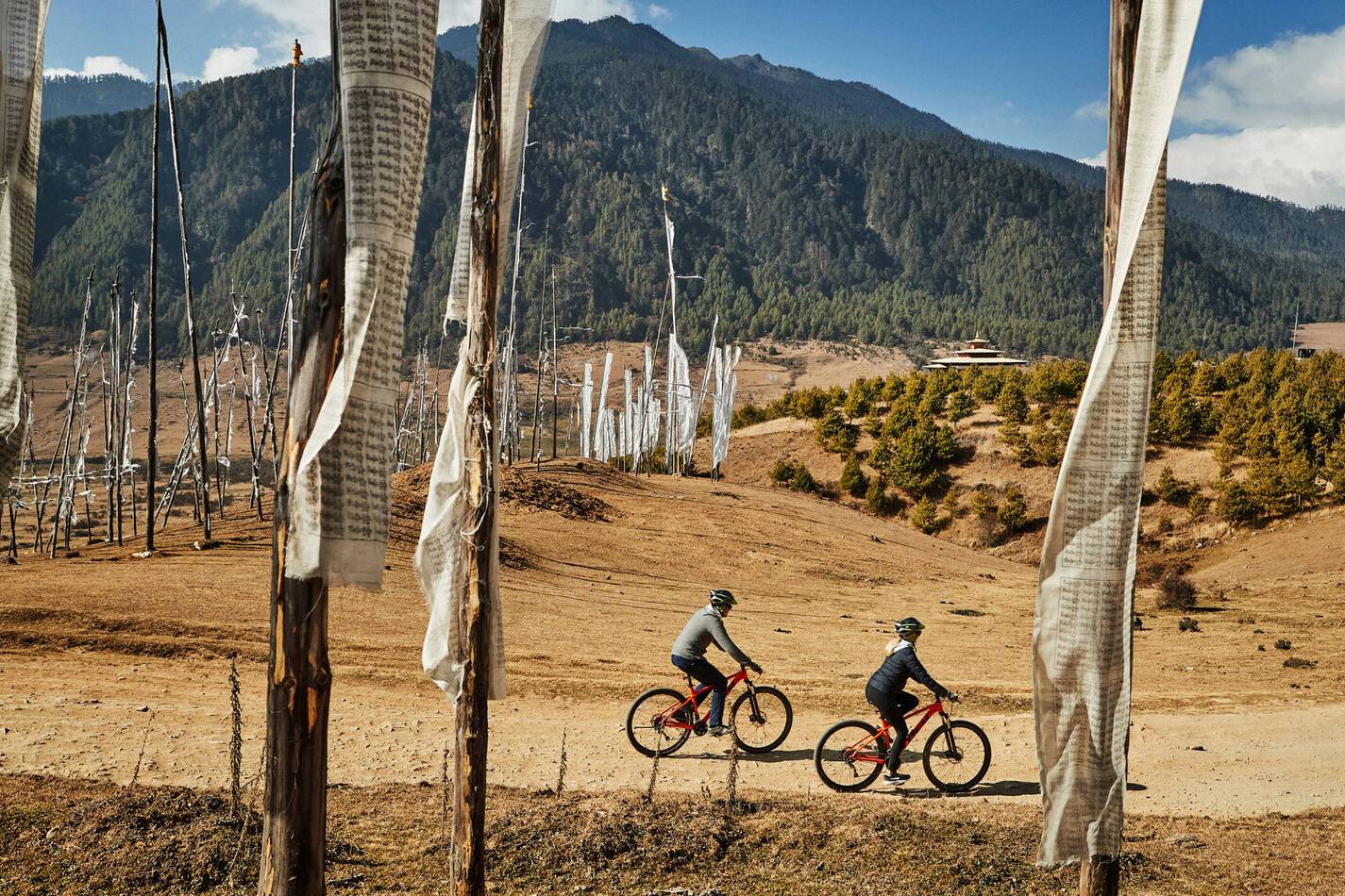 Six Senses Gangtey Bhoutan Mountain biking prayer flags