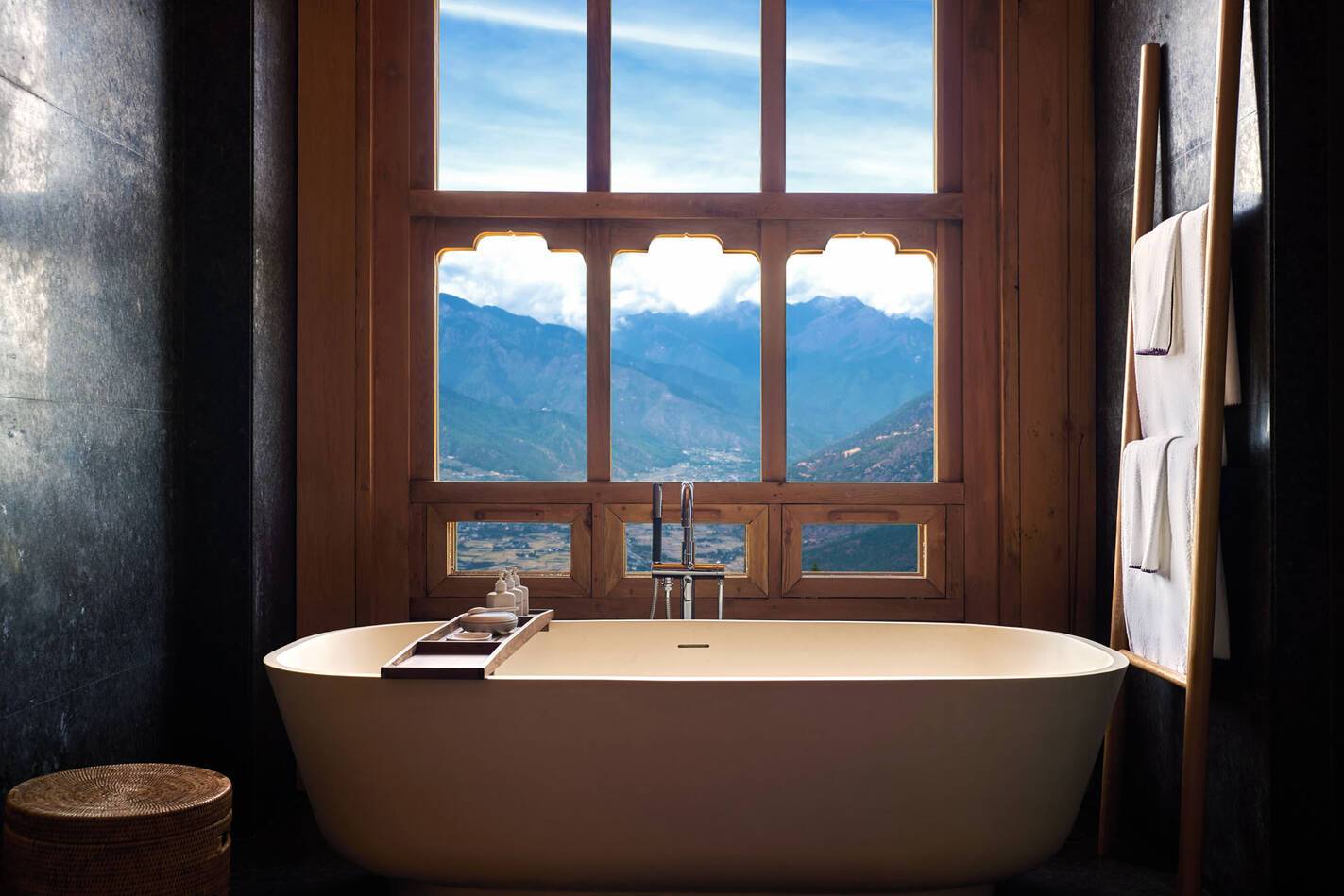 Six Senses Paro Bhoutan Lodge Suite bathroom